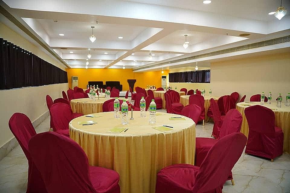 undefined The Grand Plaza Hotel 10
