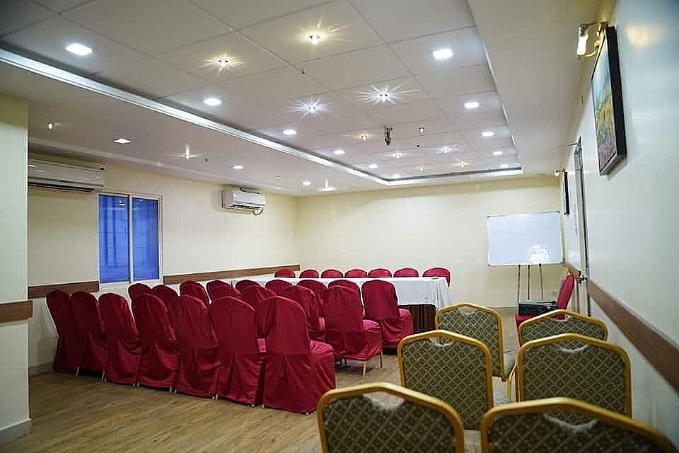 undefined The Grand Plaza Hotel 9