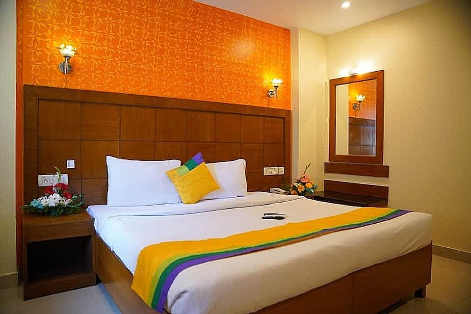 The Grand Plaza Hotel Deluxe Room 6