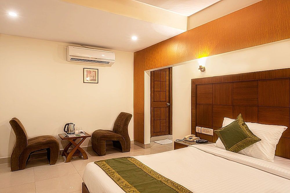 The Grand Plaza Hotel Deluxe Room 11