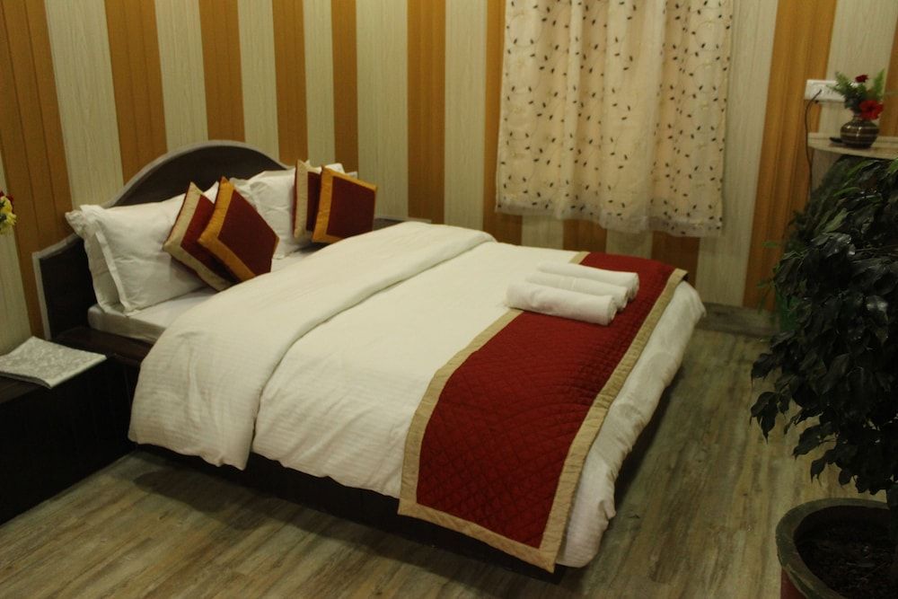 Hotel Shanti Deluxe Non AC Room