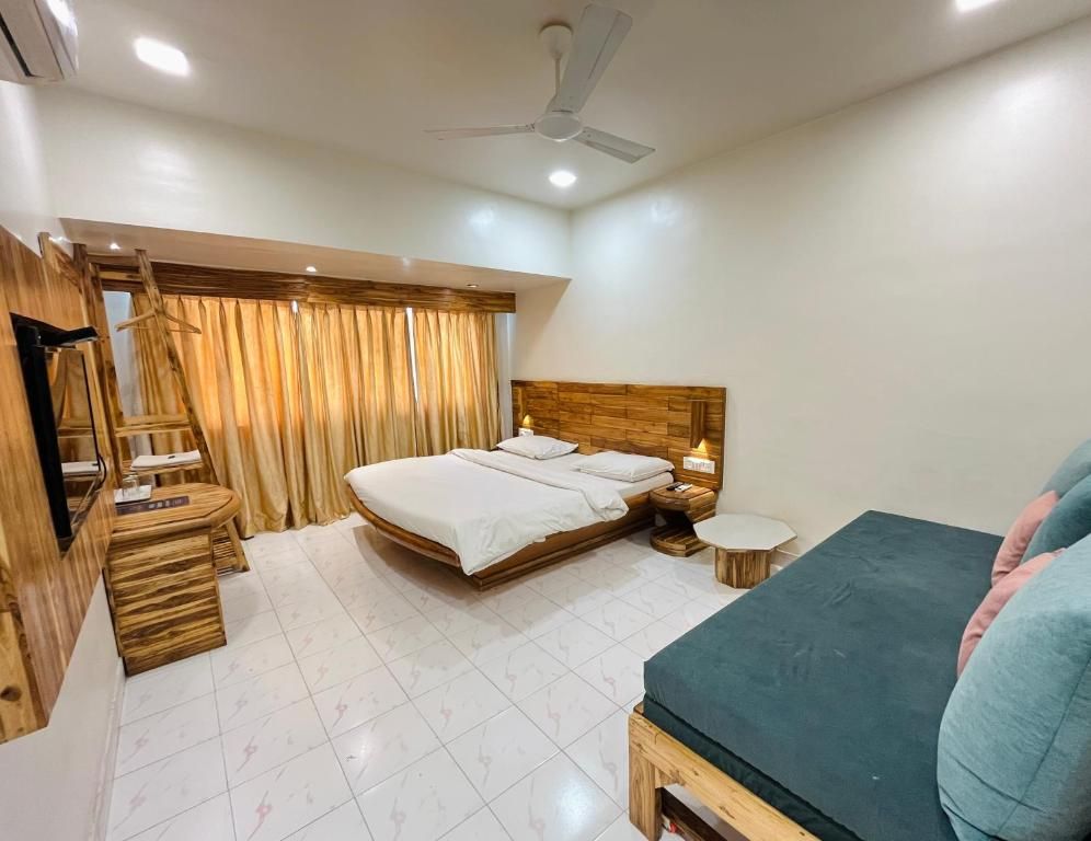 Hotel Shripad Standard Room 2