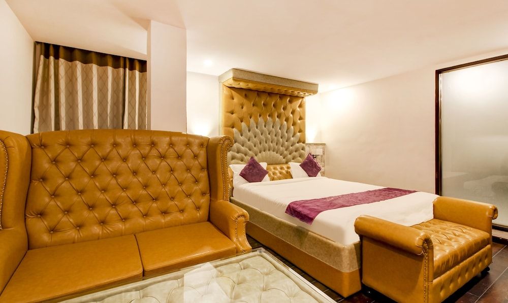 undefined Treebo Tryst F One 8