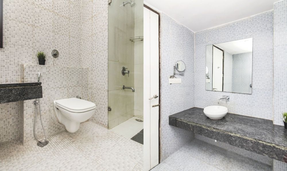 Treebo Tryst F One Deluxe Room 13