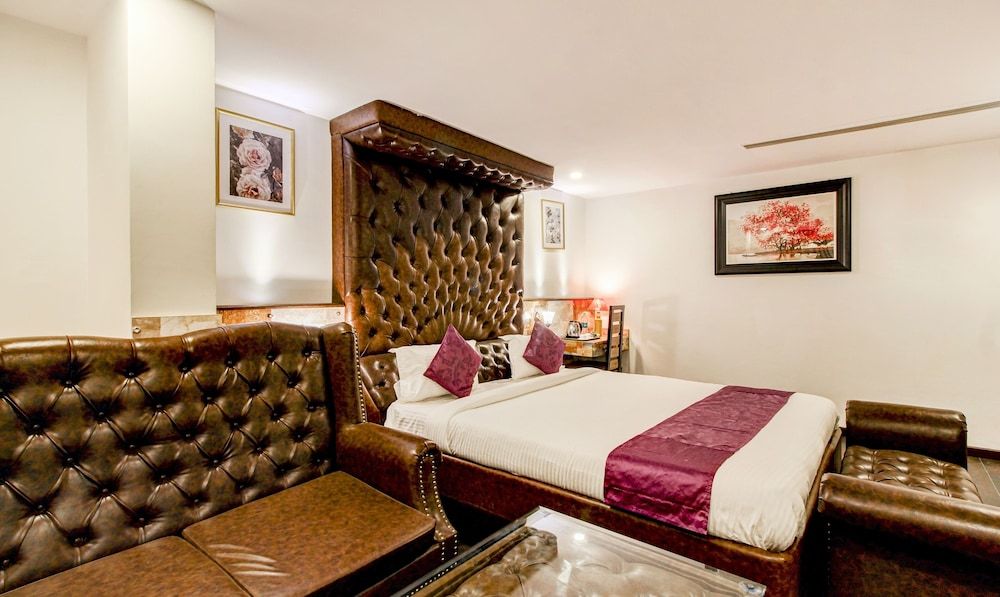 Treebo Tryst F One Deluxe Room