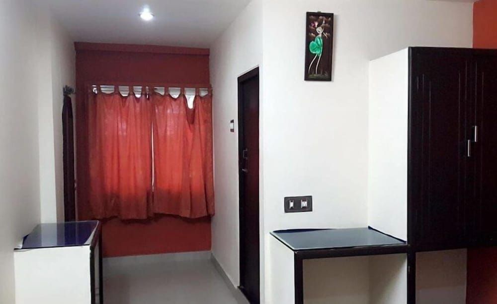 undefined Iroomz Woodlands Lodge 4