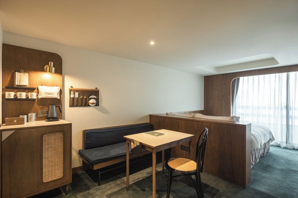 Provintia Hotel Deluxe Triple Room 8