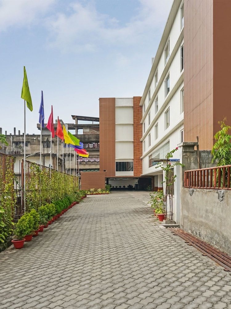 undefined Treebo Tryst Hotel The Kalyaniz 2