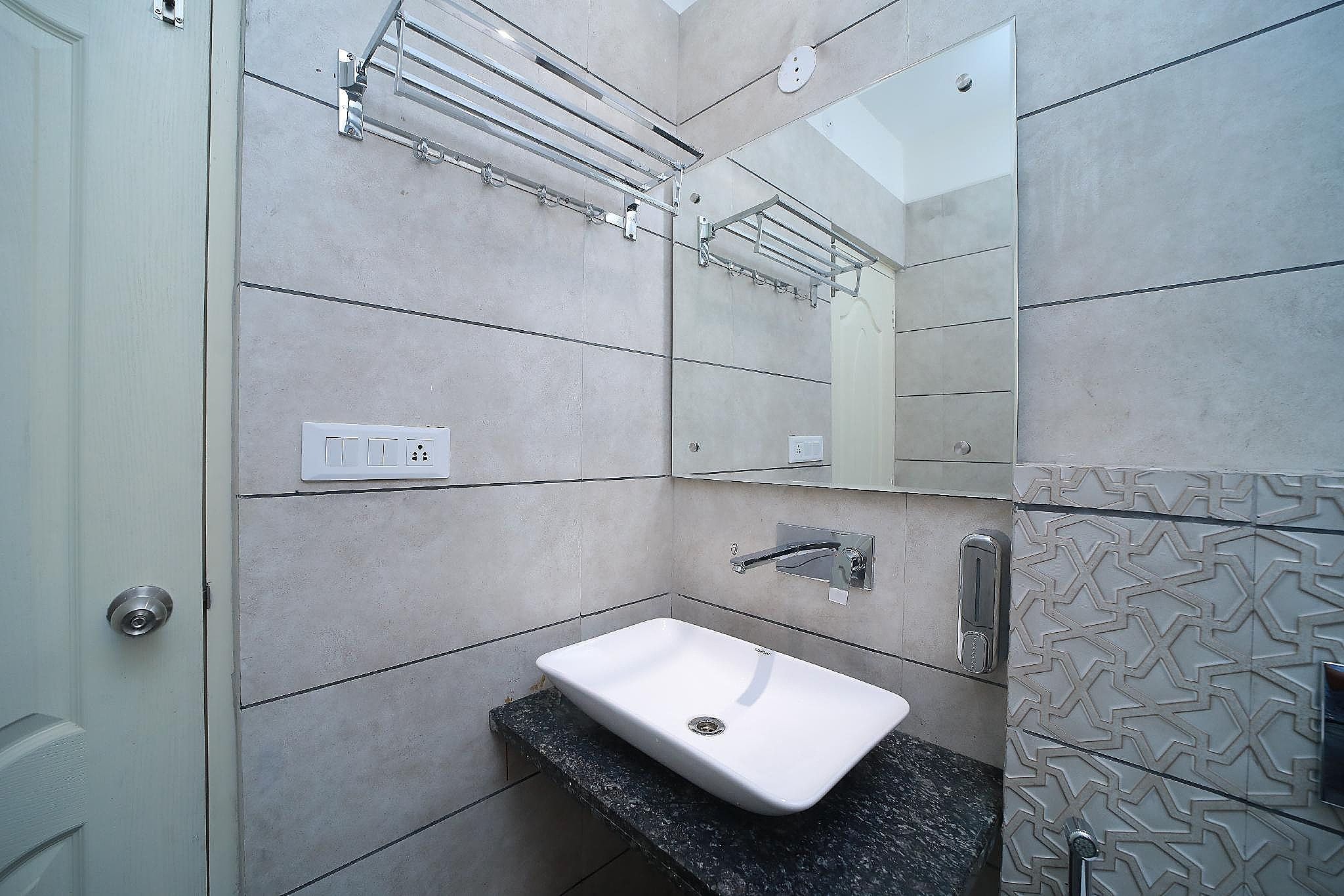 Suite Room(Complimentary Fruit Basket and Cookie Jar)