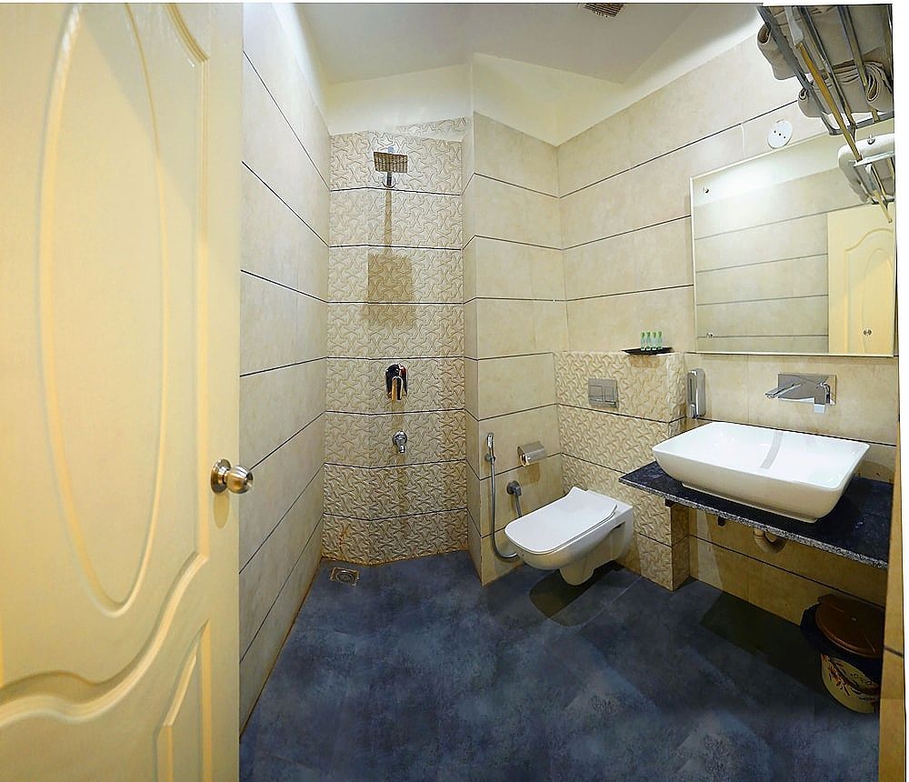 Dewdrop Shankh Superior Room(Complimentary Fruit Basket and Cookie Jar) 23