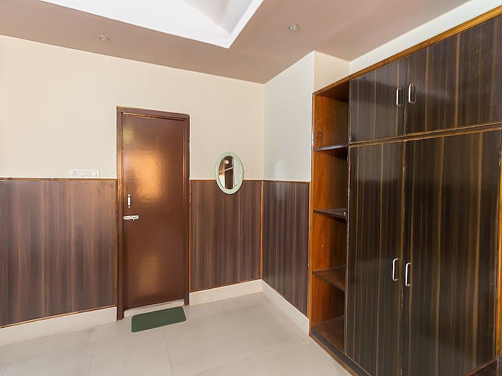 OYO 6996 near Beltola Double or Twin Room 14
