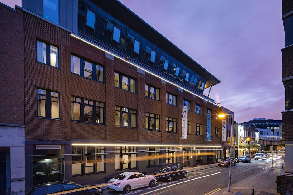 undefined Latroupe Jacobs Inn 3