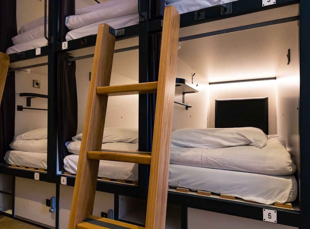 undefined Latroupe Jacobs Inn 7