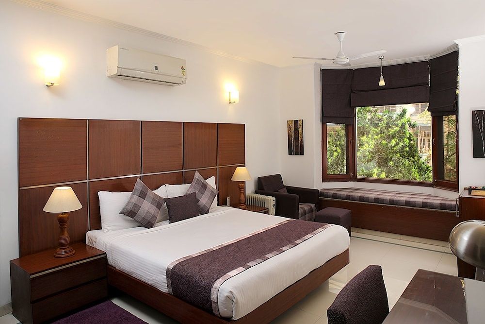 undefined Ahuja Residency DLF Phase 2 5