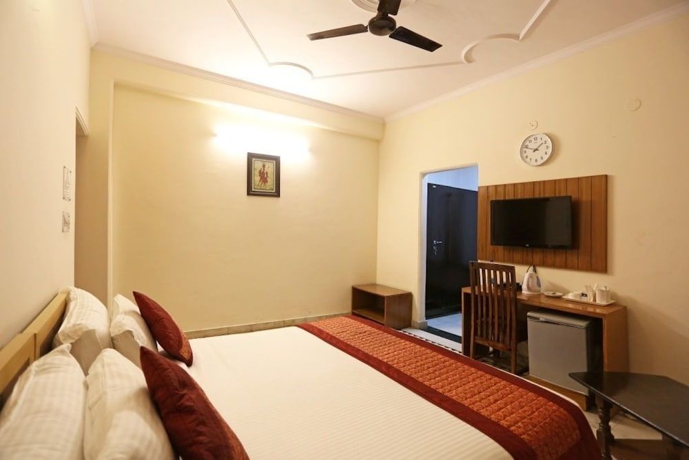 Excel Inn Premium Room 4