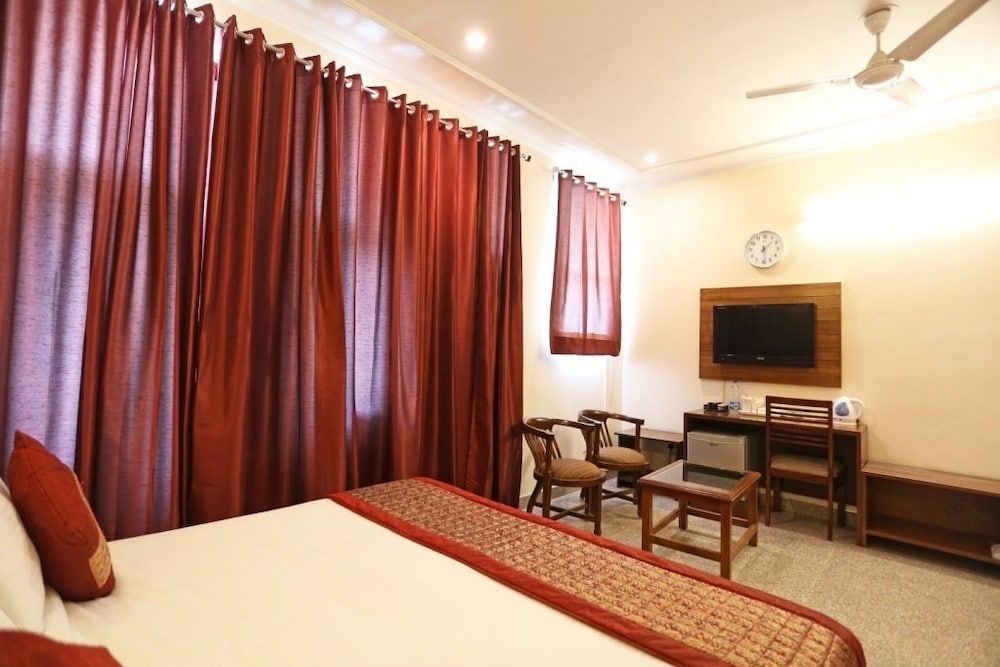 Excel Inn Basic Double or Twin Room, 1 Queen Bed 2