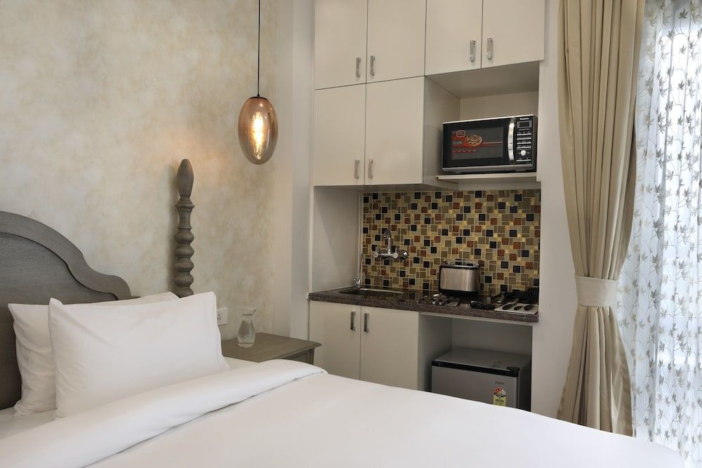 Hydewest India Rose Studio with Kitchenette (Women Only)