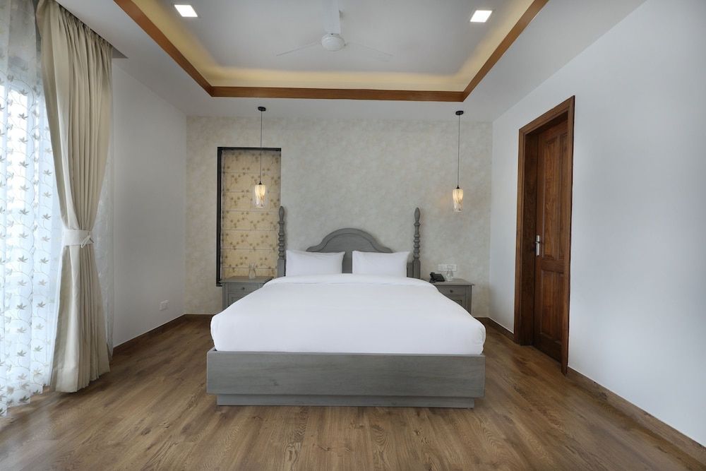 Hydewest India Rose Studio Grand with Kitchenette (Women Only)