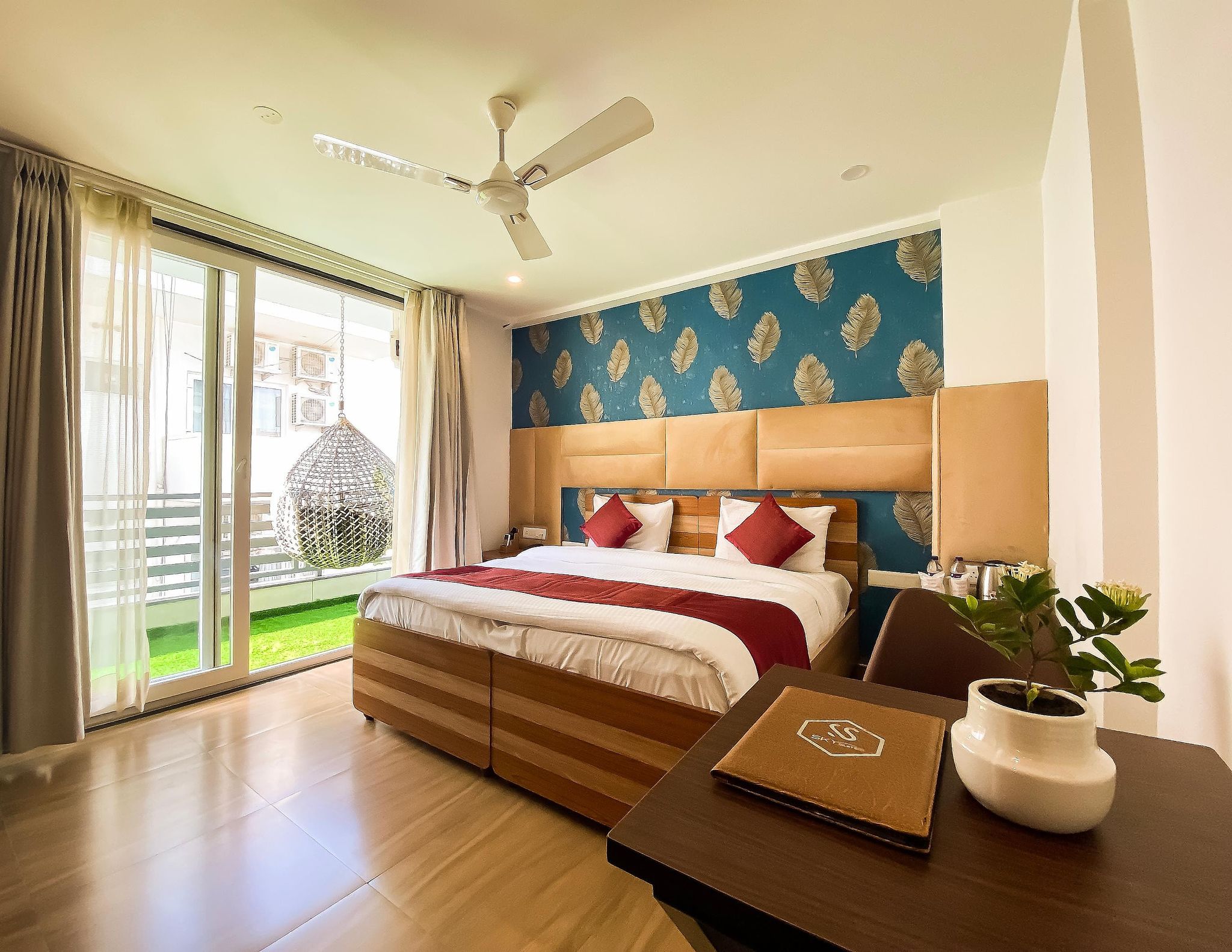 Sky Suites Sky Premium Room with Balcony (High Speed Wi-Fi)