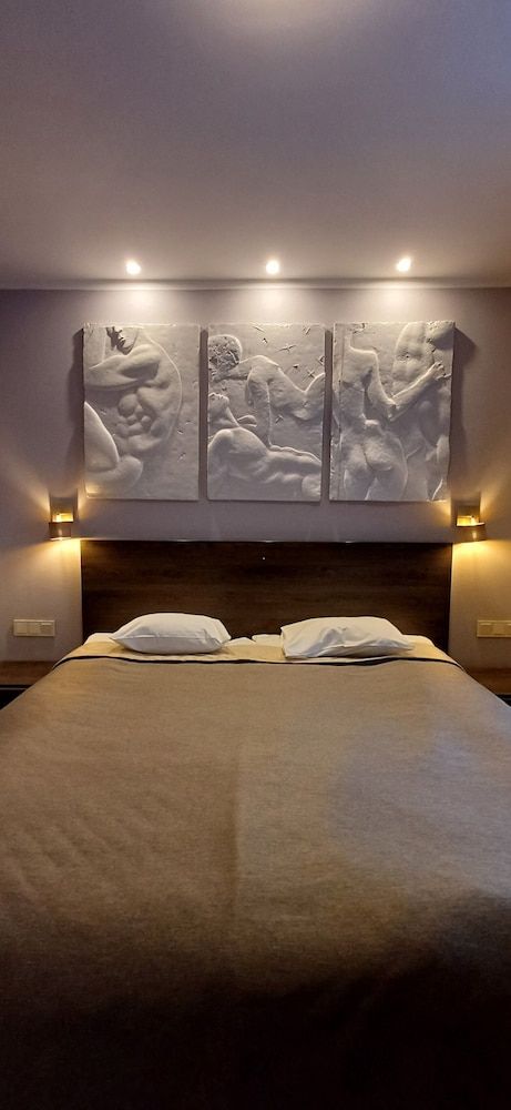undefined Primo Hotel 8