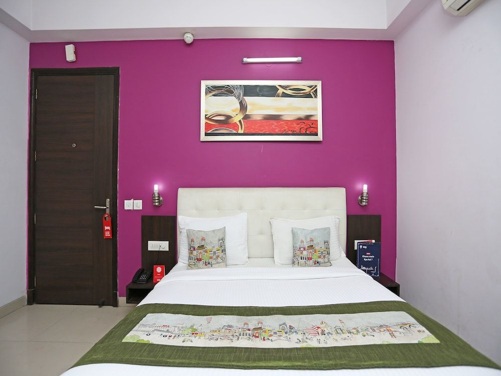 OYO 2245 Sector 21 Double or Twin Room 4