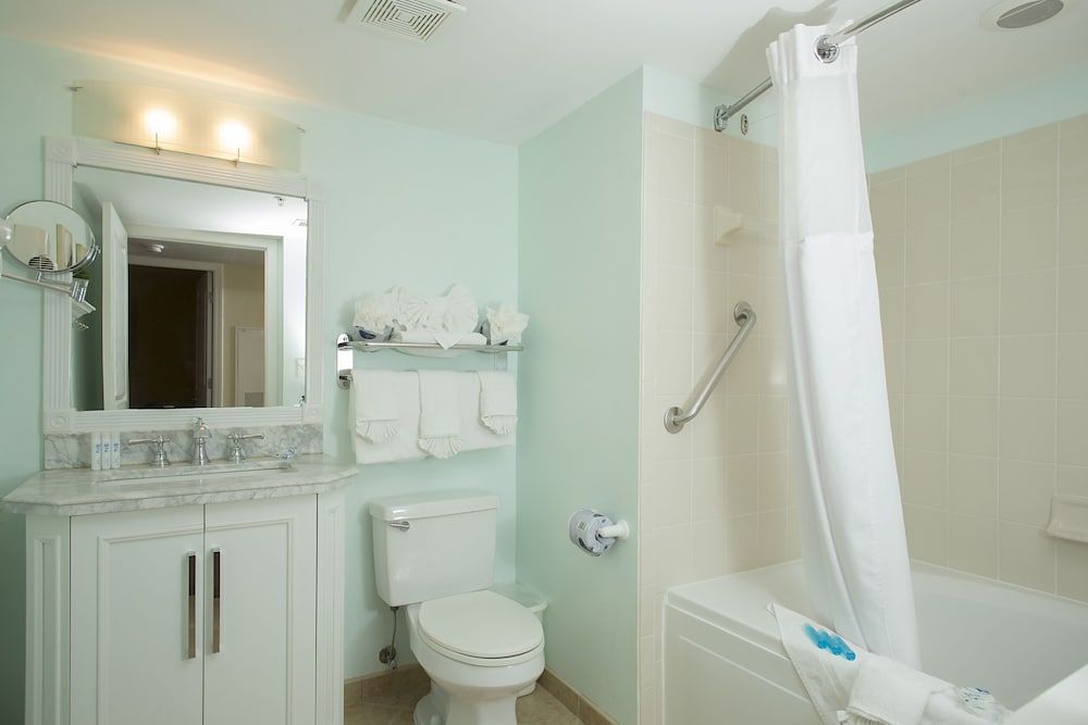 Avista Resort Two-Bedroom Suite Ocean Front 4