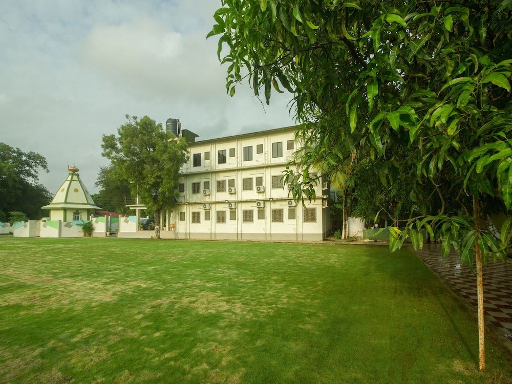 undefined OYO 15999 Sahyadri Cottage 4