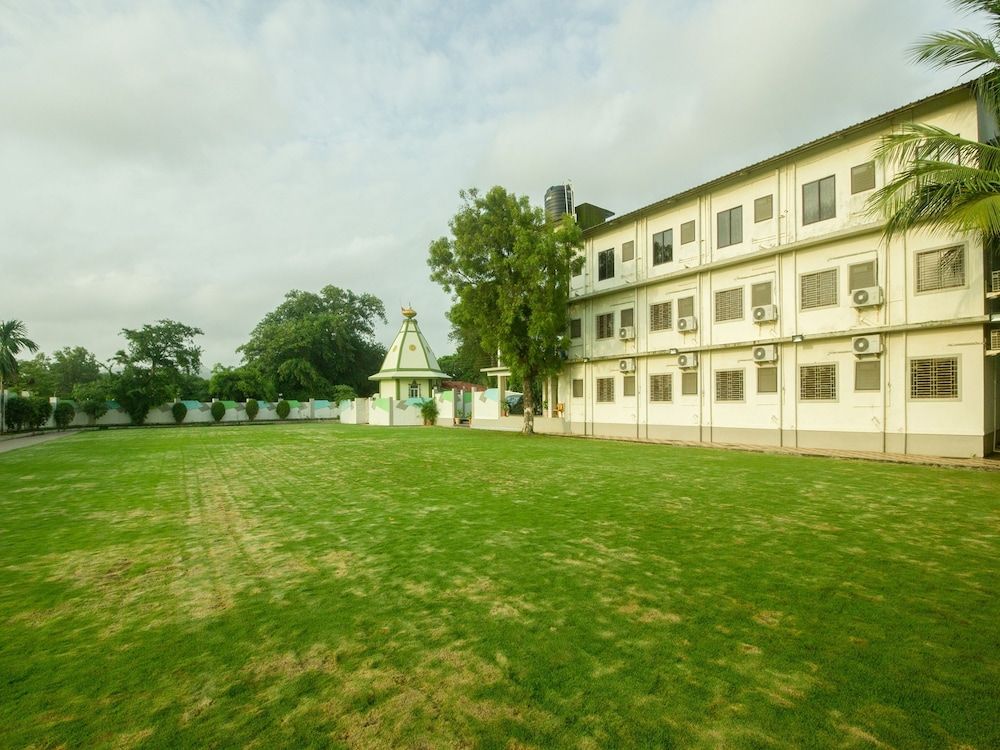 undefined OYO 15999 Sahyadri Cottage 3