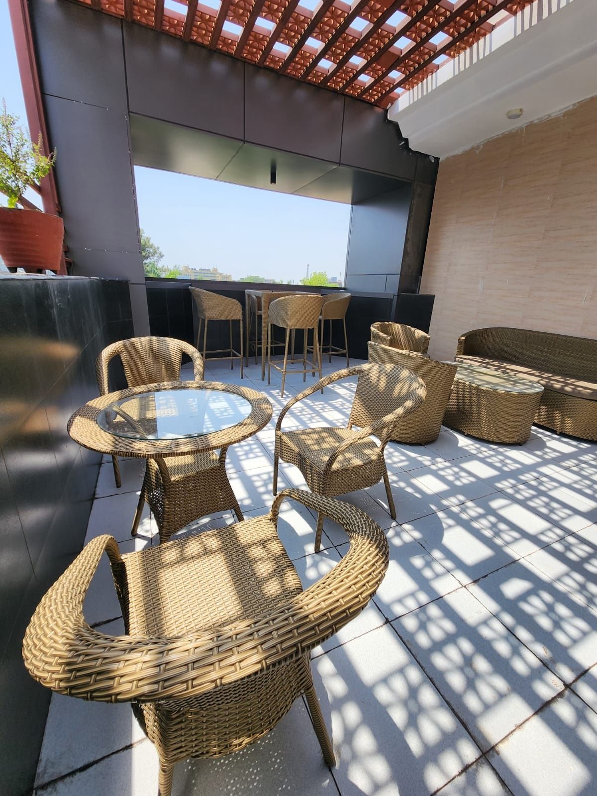 undefined Square 9 Inn - Near Fortis & Huda City Centre 3