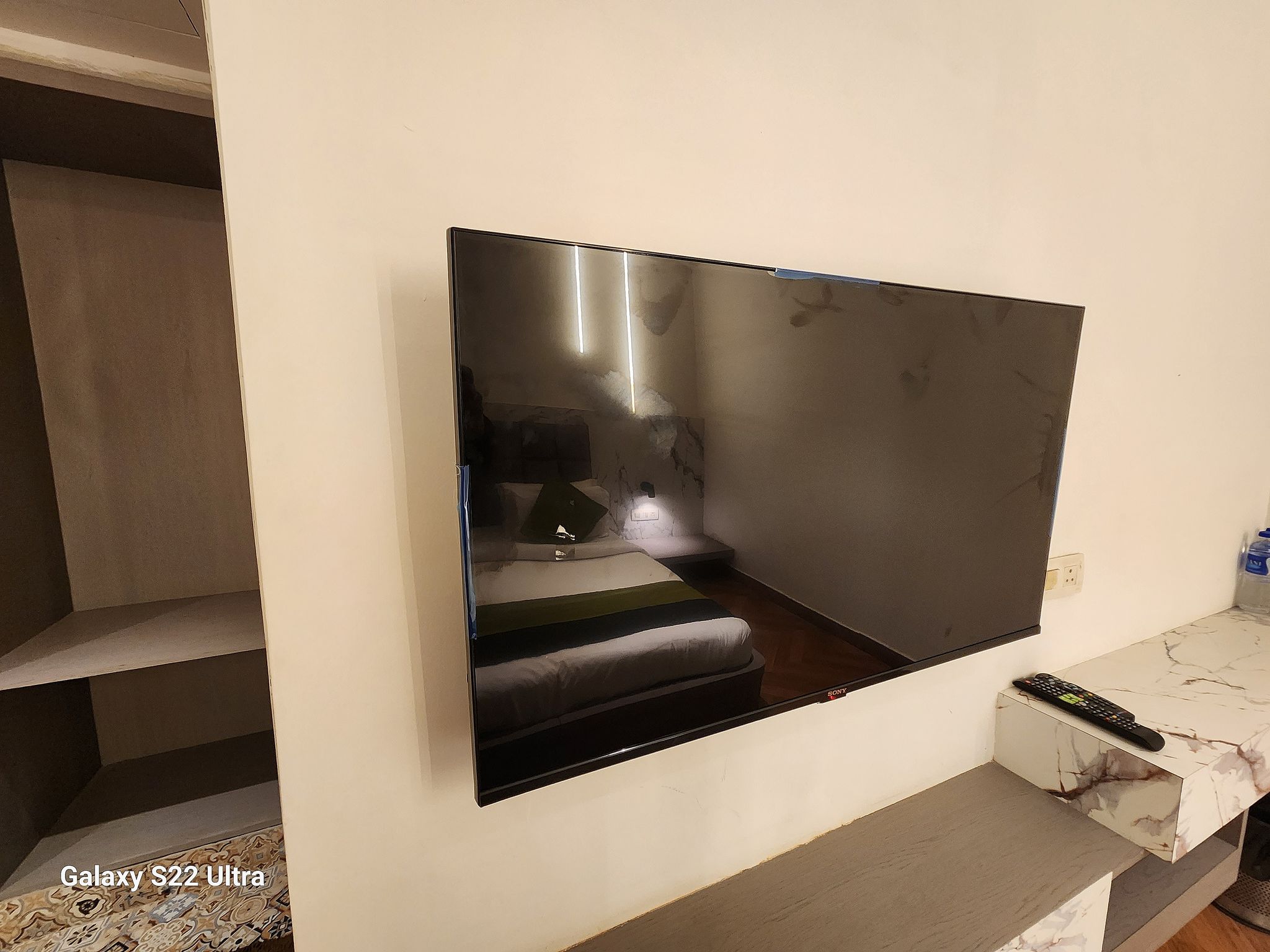 Square 9 Inn - Near Fortis & Huda City Centre Deluxe Room 27