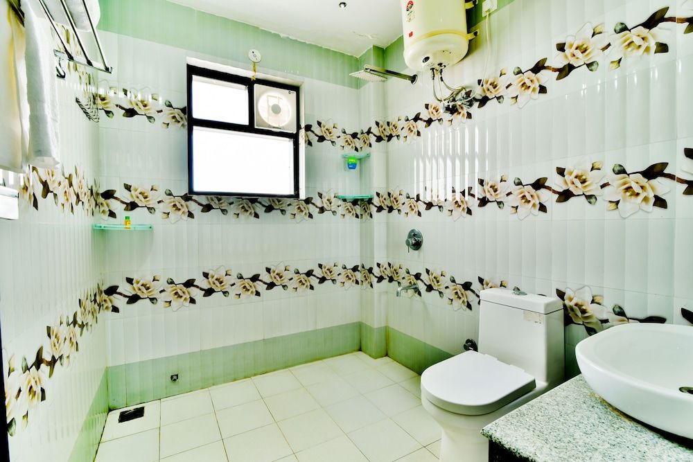 FabExpress Heaven Stay Premium Room, 1 Double Bed, Non Smoking 13