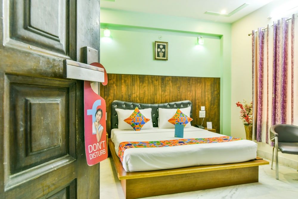 FabExpress Heaven Stay Premium Room, 1 Double Bed, Non Smoking 9