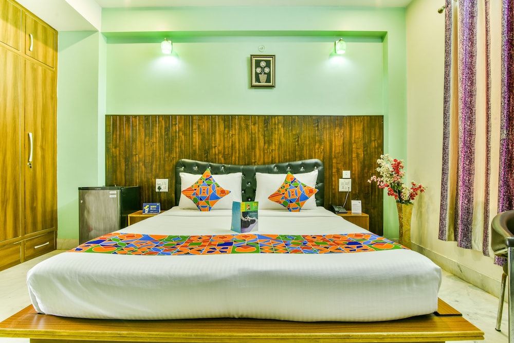 FabExpress Heaven Stay Premium Room, 1 Double Bed, Non Smoking 3