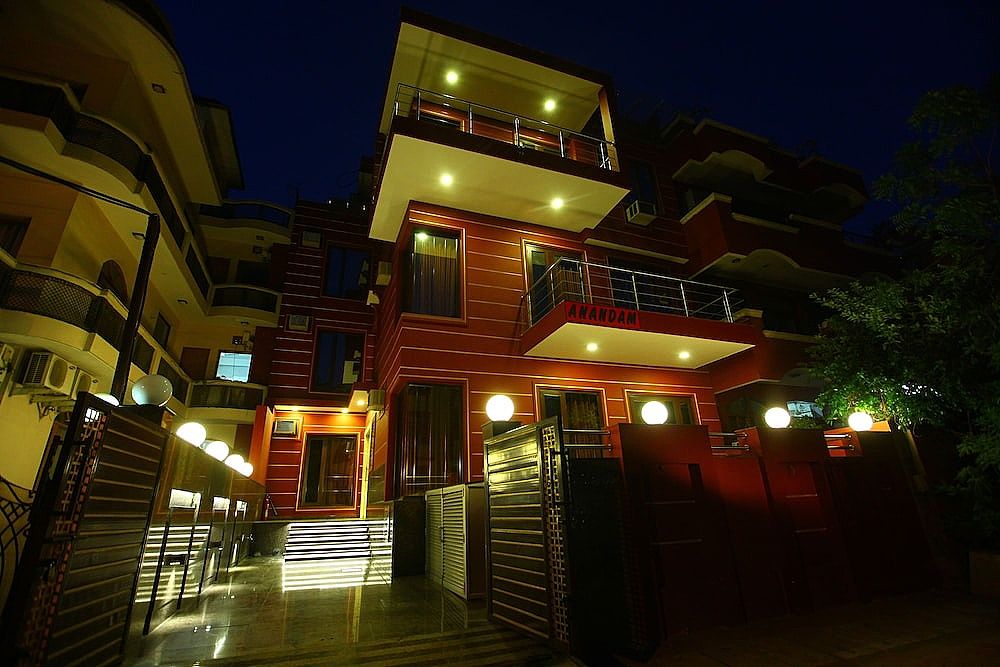 Front of property - evening/night