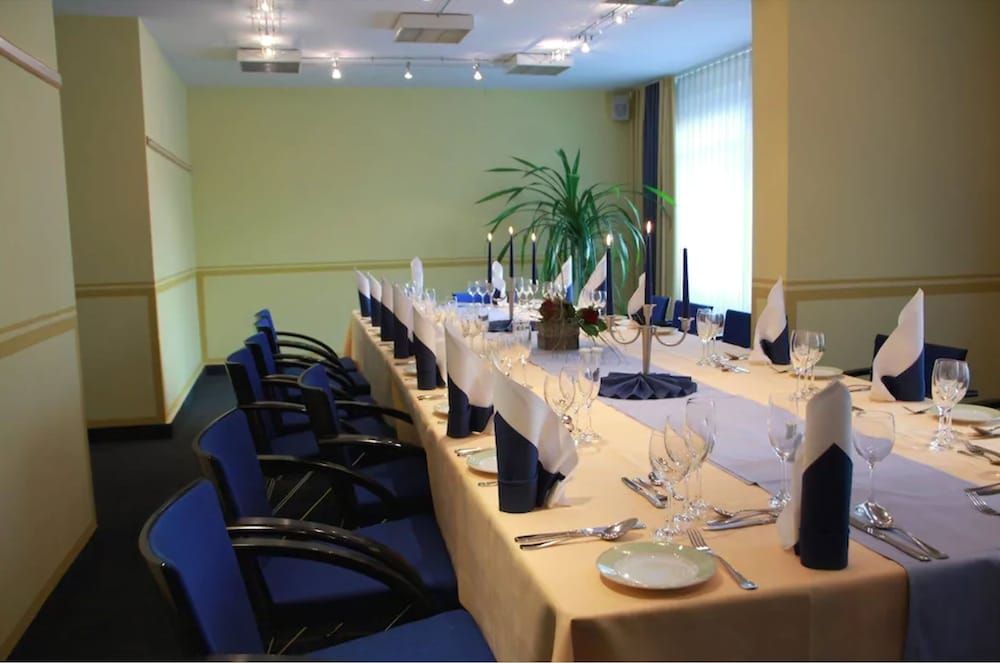 undefined Hotel Am Terrassenufer 10