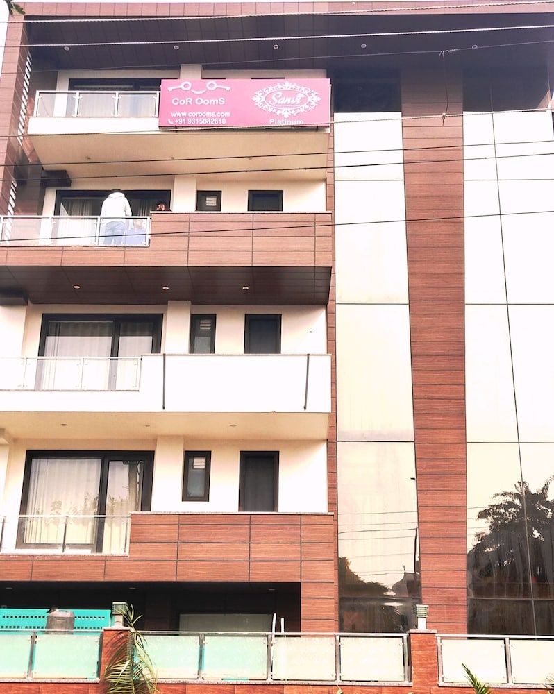 undefined CoRoomS SanVi Prime Unitech Cyber Park 7