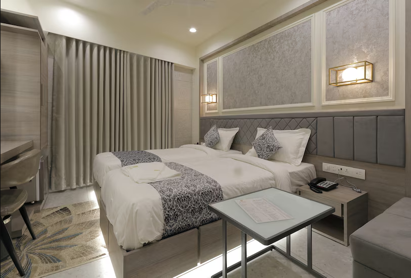 Hotel Elysian Residency Gold Room 3