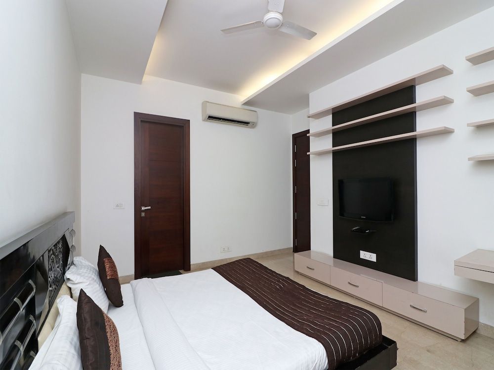 OYO 13575 Green Vogue Double or Twin Room 10