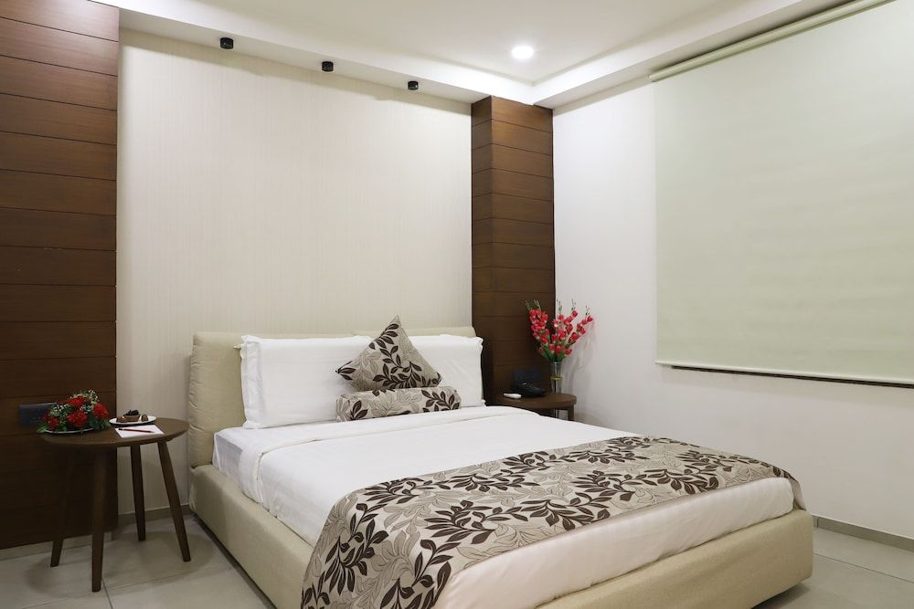 Tribecca Residency Executive Suite, 1 Bedroom, Non Smoking, City View 2