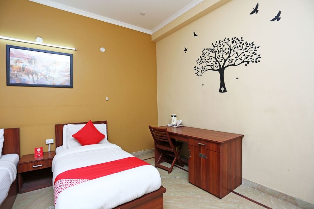 OYO 4814 Nstay 46 Deluxe Double or Twin Room, 1 Queen Bed 3