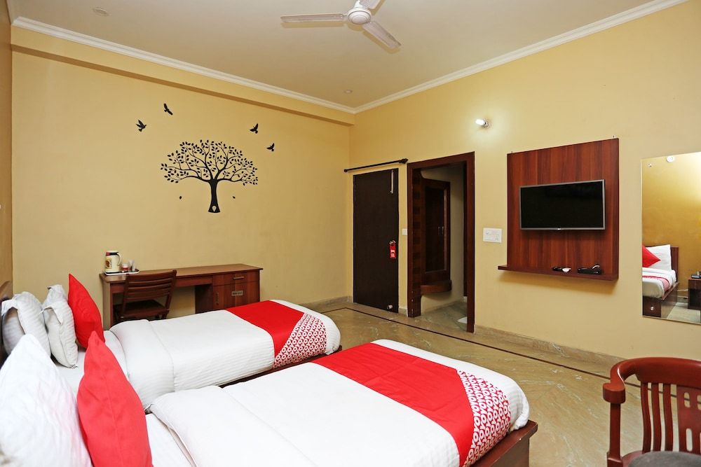 OYO 4814 Nstay 46 Double or Twin Room 6