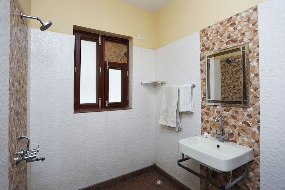 OYO 4814 Nstay 46 Double or Twin Room 10