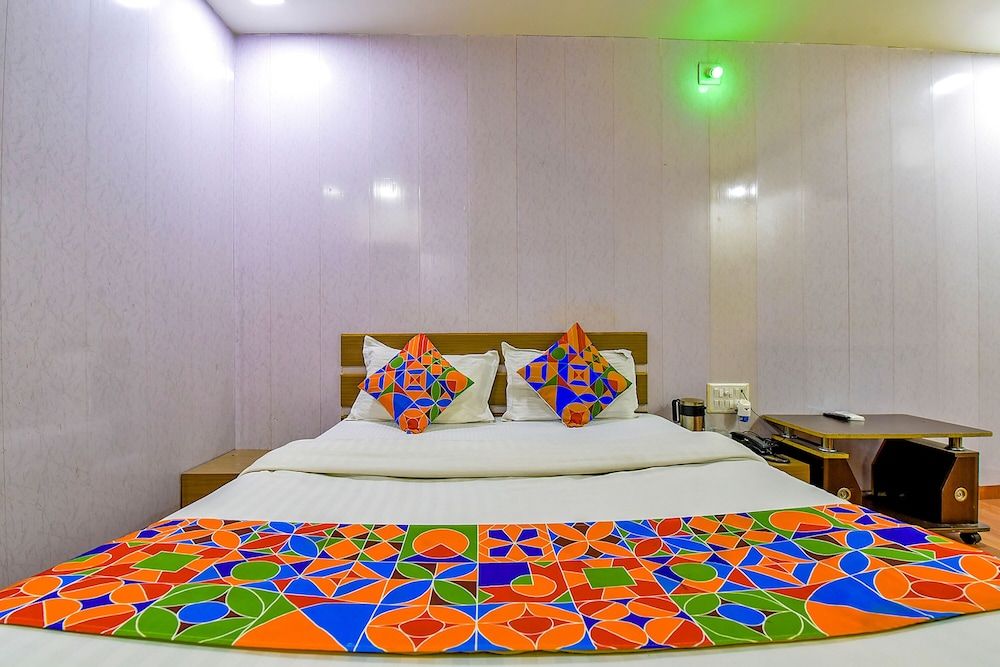 Via Relax Inn Deluxe Room 5