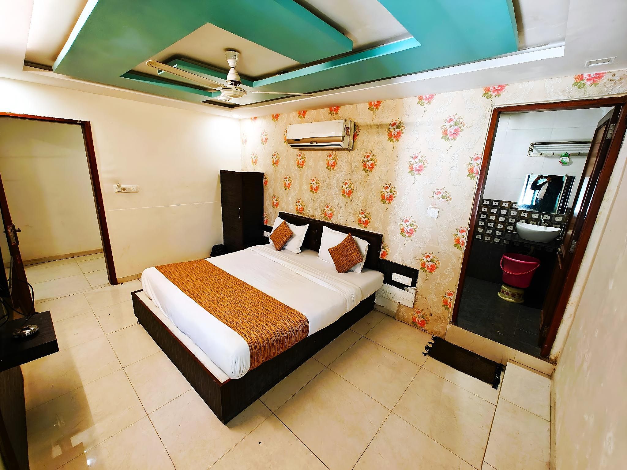 Hotel Sadbhav Standard Room