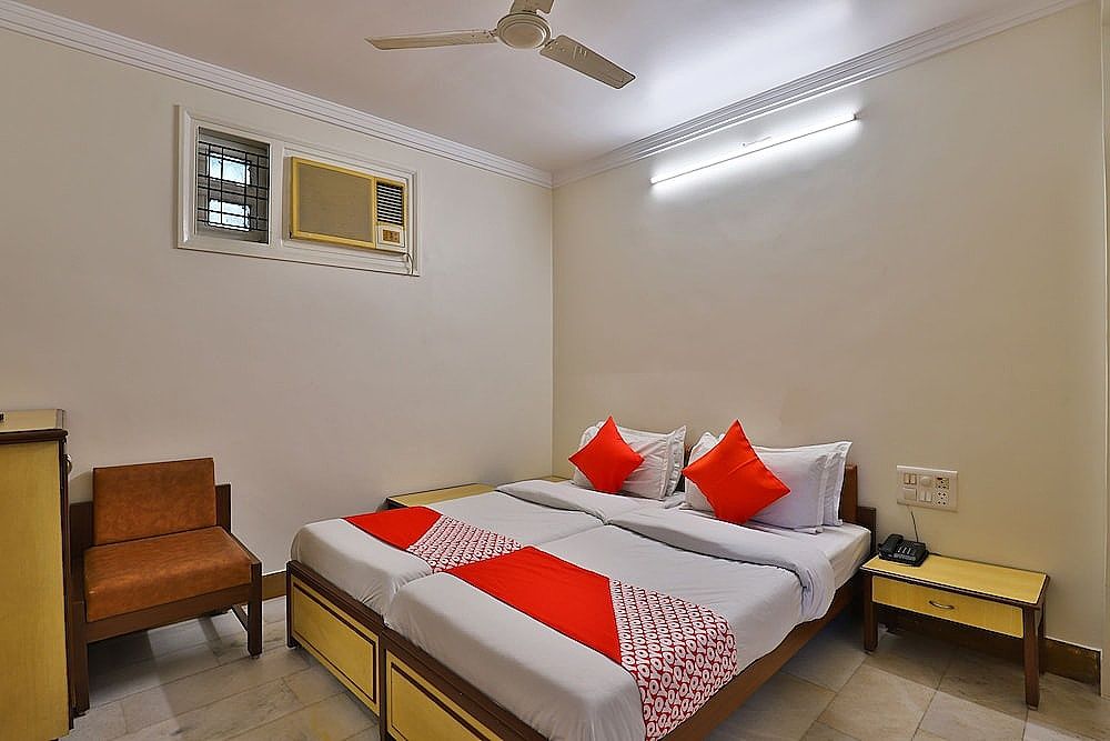 OYO 28667 Hotel Moti Mahal Double or Twin Room 9