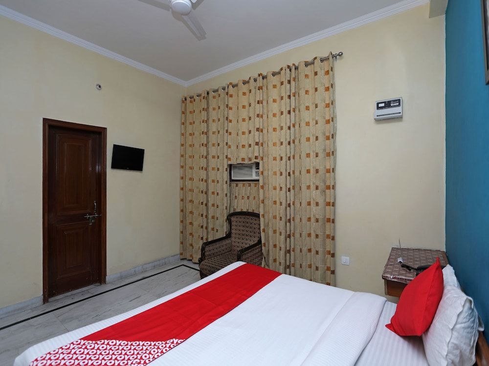 OYO 12194 JM Residency Double or Twin Room 5