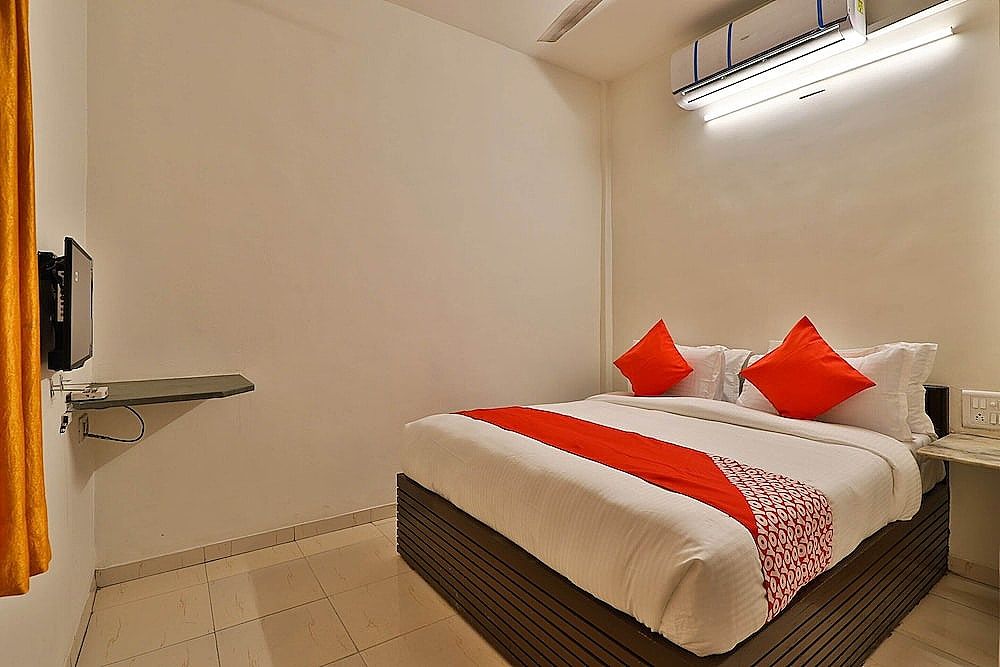 OYO 29318 hotel krishna palace Double Room 11