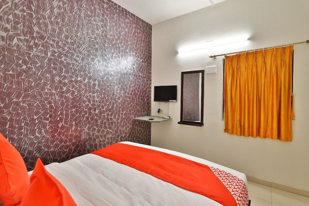 undefined OYO 29318 hotel krishna palace 9