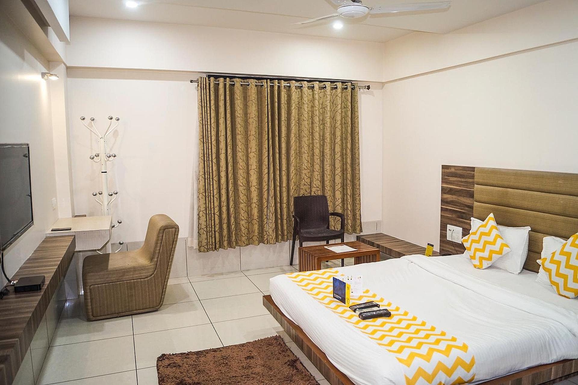 Hotel Darshan Deluxe Room 7