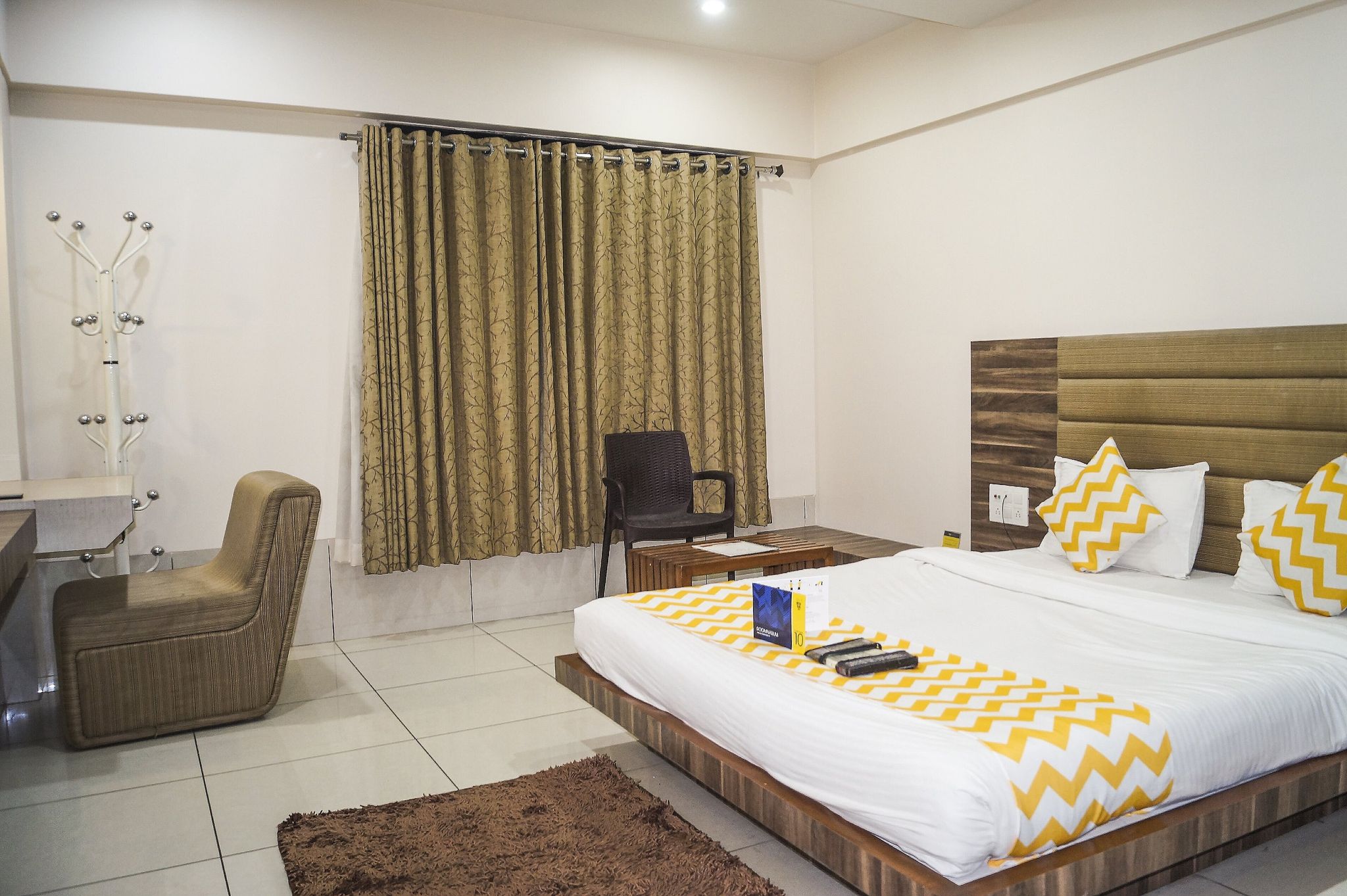 Hotel Darshan Deluxe Room 2